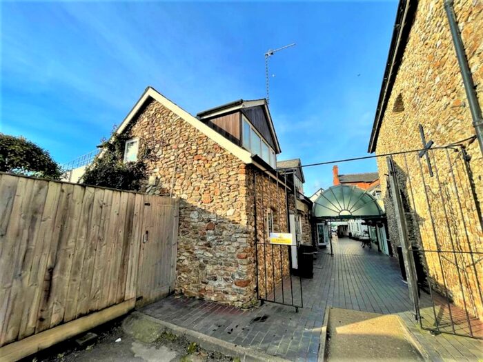 2 Bedroom Apartment To Rent In Black Lion Court, Honiton, EX14