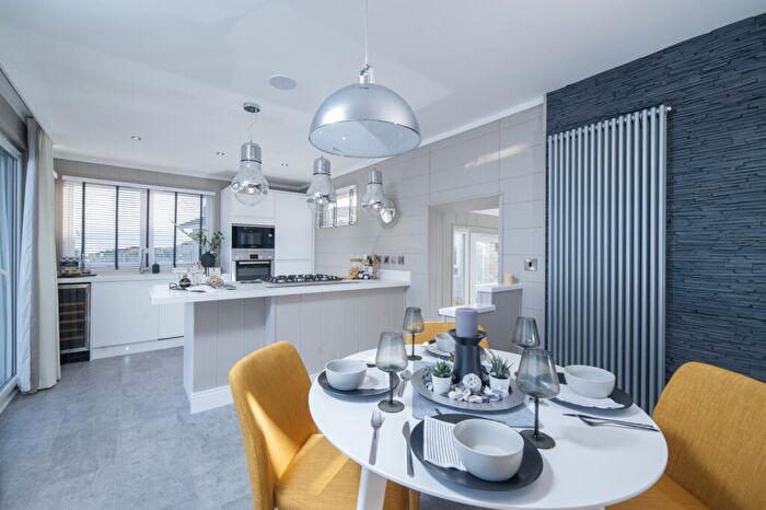 2 Bedroom Mobile/park Home For Sale In Torquay Road, Shaldon, Teignmouth, TQ14