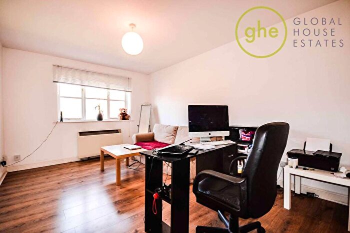 1 Bedroom Flat To Rent In Wheat Sheaf Close, Docklands, London, E14