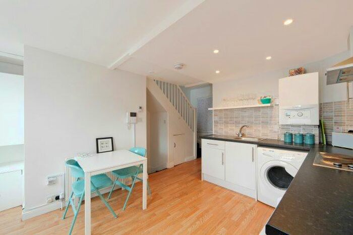 1 Bedroom Maisonette To Rent In Kew Road, Richmond, TW9