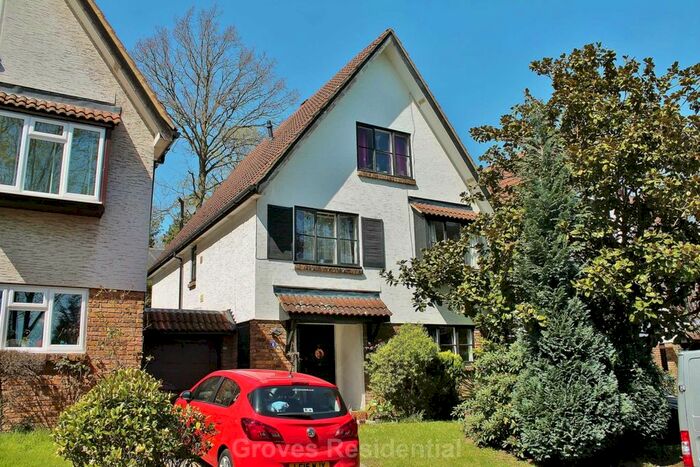 5 Bedroom Detached House To Rent In Warbank Lane, Kingston Upon Thames, KT2