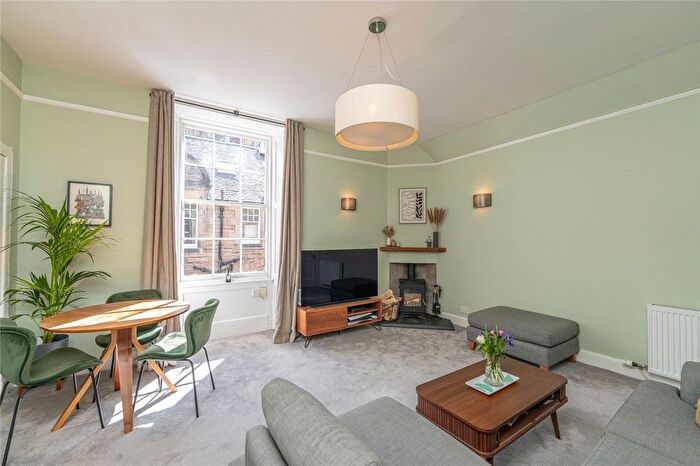2 Bedroom Flat For Sale In Rothesay Mews, Edinburgh, EH3
