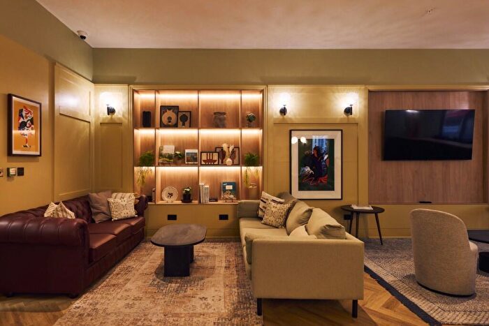 1 Bedroom Apartment To Rent In Lower Essex Street, Birmingham, B5