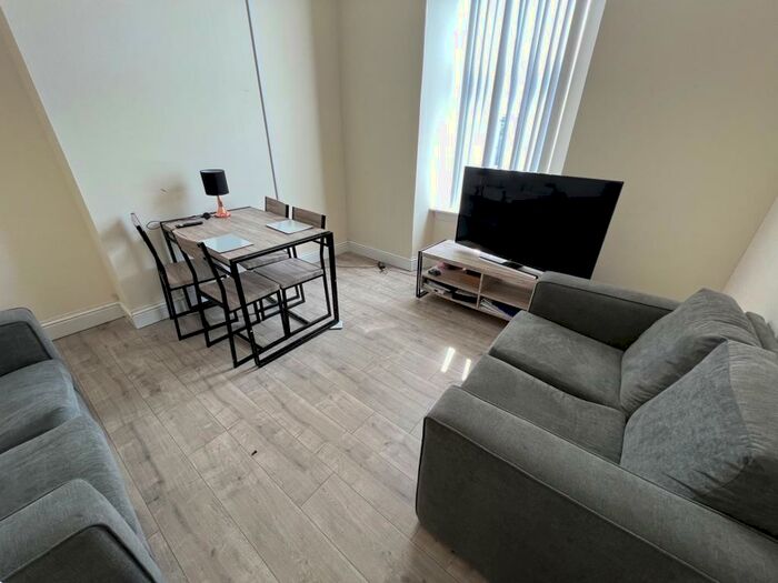 1 Bedroom Flat To Rent In Union Road, Grangemouth, FK3