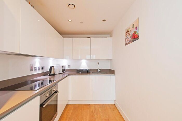 1 Bedroom Flat For Sale In Love Lane, London, SE18