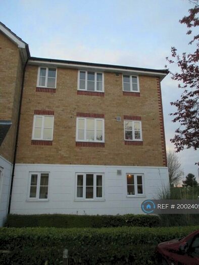 Studio To Rent In Chipstead Close, Sutton, SM2