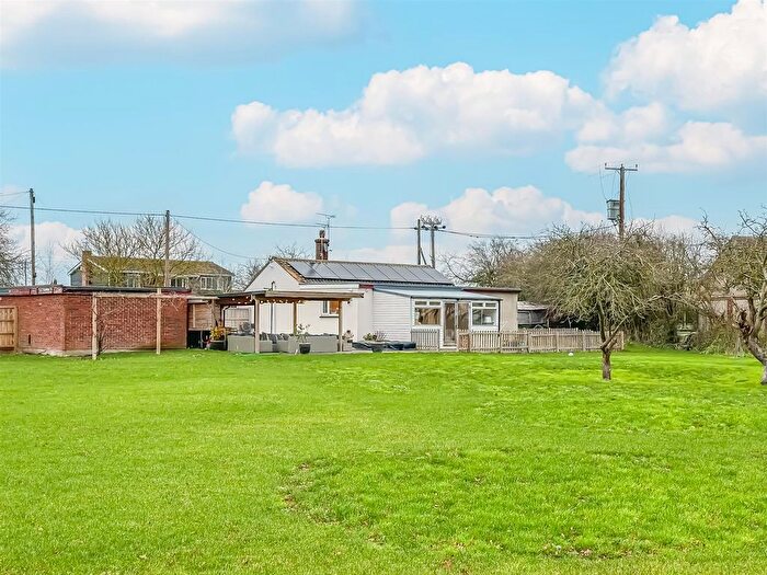 3 Bedroom Detached Bungalow For Sale In Church Road, Rawreth, Wickford, SS11