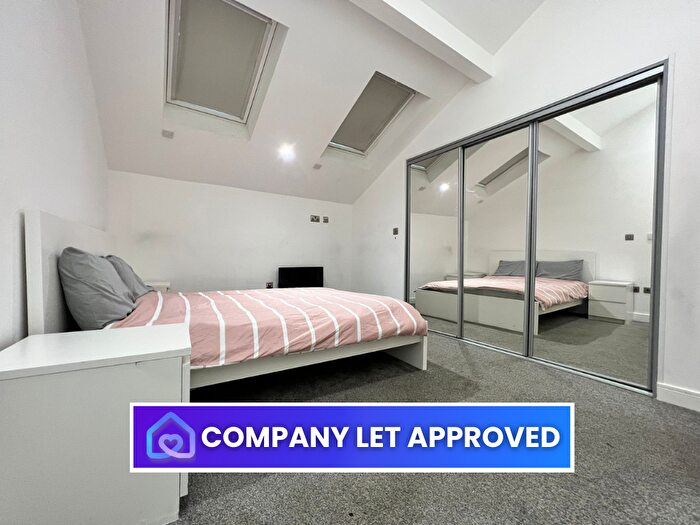 3 Bedroom Flat To Rent In Faulkner Street, Manchester, Greater Manchester, M1