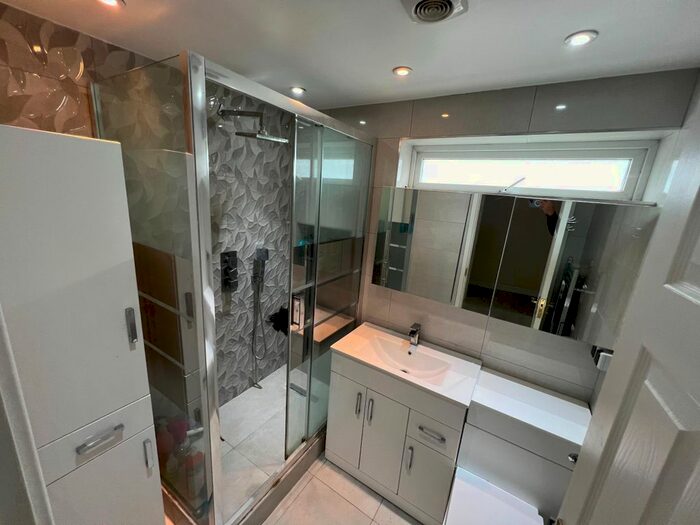 3 Bedroom Semi-Detached House To Rent In Walnut Tree Close, Cheshunt, Waltham Cross, EN8