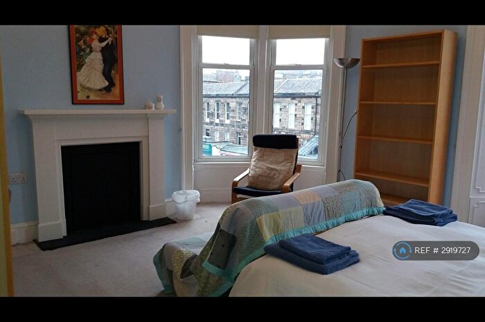 3 Bedroom Flat To Rent In Newington Road, Edinburgh, EH9