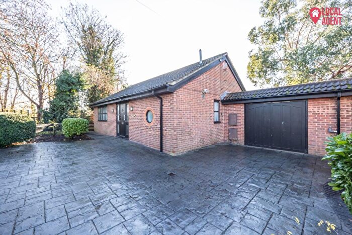 2 Bedroom Detached Bungalow For Sale In Stock Lane, Dartford, DA2