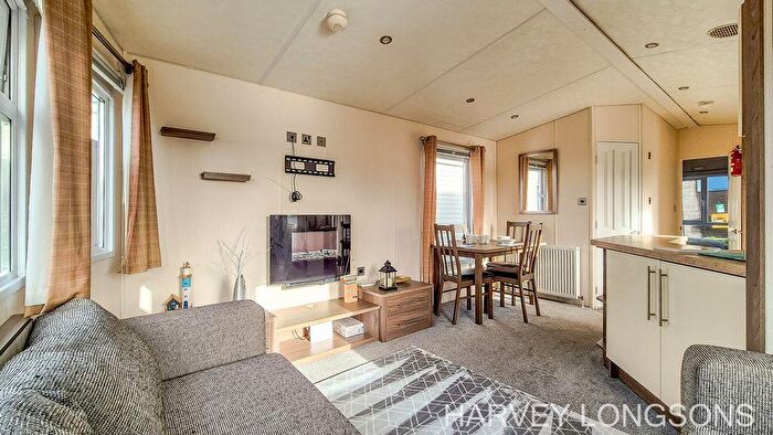 2 Bedroom Park Home For Sale In Polperro Holiday Park, PL13