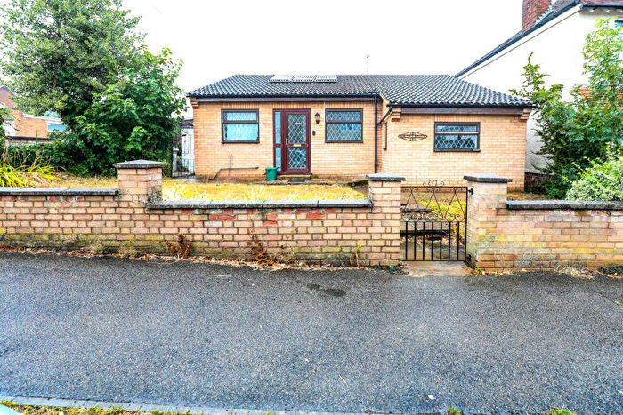 3 Bedroom Bungalow For Sale In Pipers Hill Road, Kettering, NN15