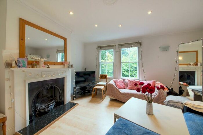 2 Bedroom Flat To Rent In Branch Hill, Hampstead, NW3