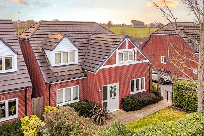 4 Bedroom Detached House For Sale In Finedon Road, Burton Latimer, Kettering, NN15