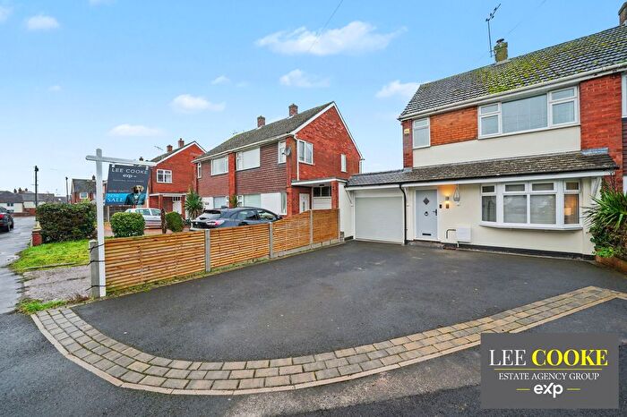 3 Bedroom Semi-Detached House For Sale In Burford Road, Wheaton Aston, ST19