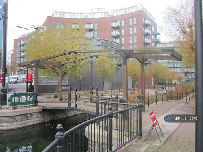 2 Bedroom Flat To Rent In Surrey Quays Road, London, SE16