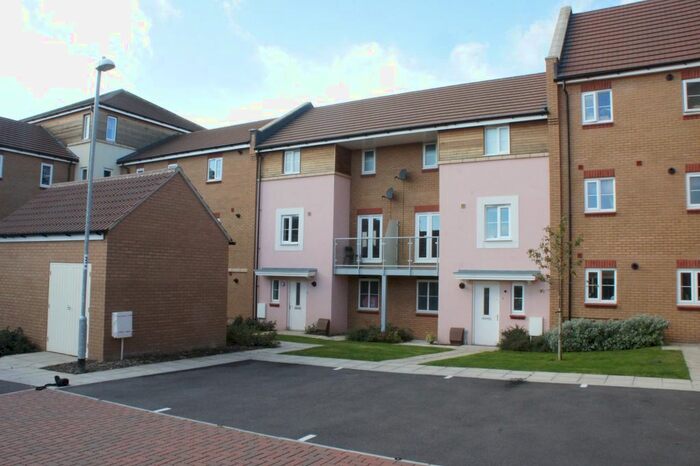 2 Bedroom Town House To Rent In Azov Close, Horfield, Bristol, BS7