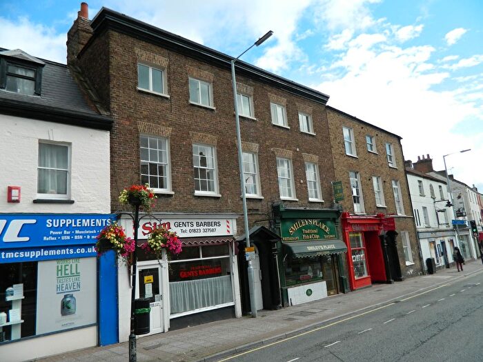 1 Bedroom Flat To Rent In East Reach, Taunton, Somerset, TA1