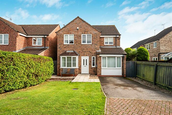 4 Bedroom Detached House For Sale In Linden Close, Gilberdyke, HU15