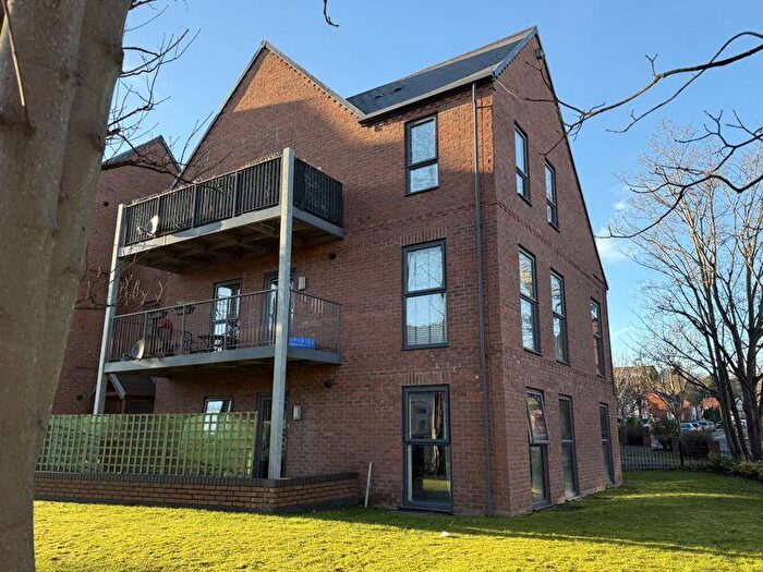 2 Bedroom Flat For Sale In Holland Road, Sutton Coldfield, B72
