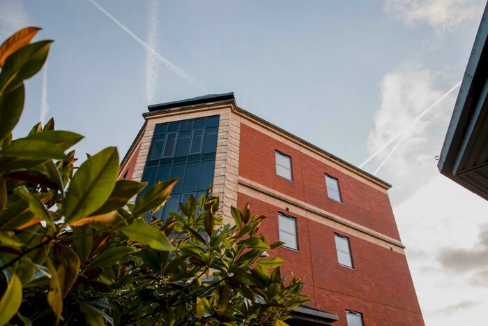 Studio To Rent In East Street, Reading, RG1