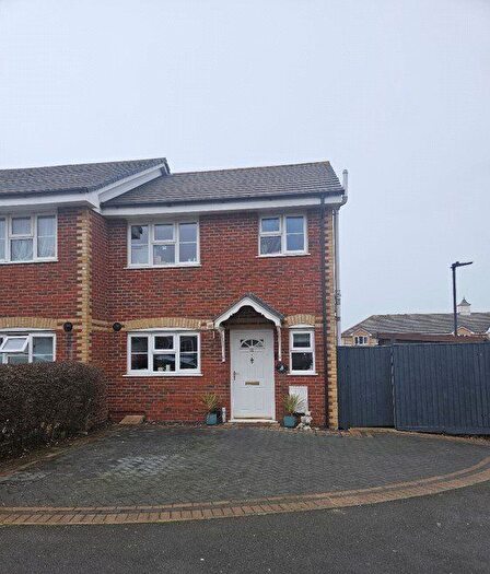 2 Bedroom Semi-detached House For Sale In Woodbine Close, Newport, Isle Of Wight, PO30