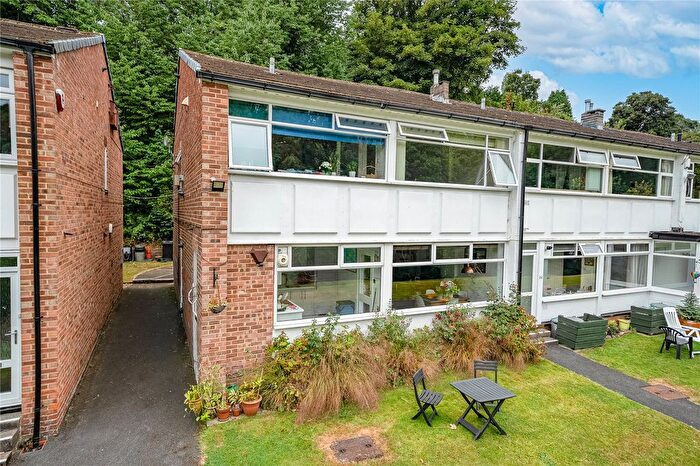 2 Bedroom Flat For Sale In Hillside Court, Chapel Allerton, Leeds, LS7