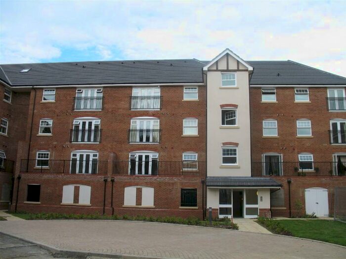 2 Bedroom Apartment To Rent In Northgate, RH10