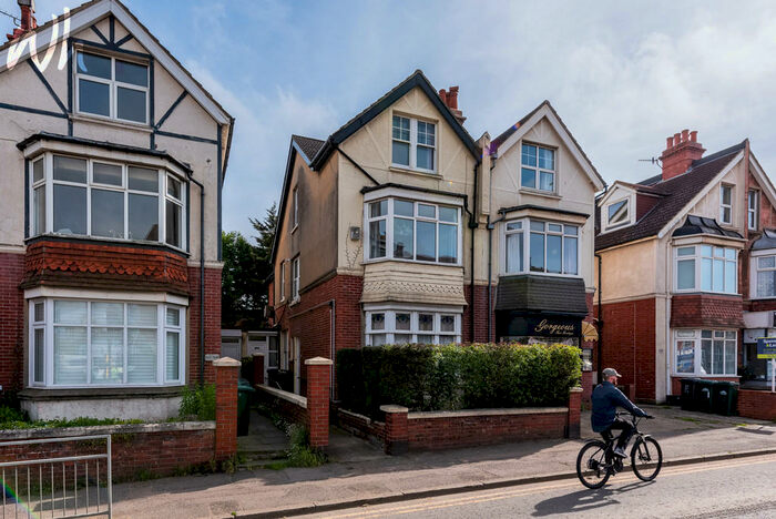 3 Bedroom Maisonette To Rent In Old Shoreham Road, Hove, BN3