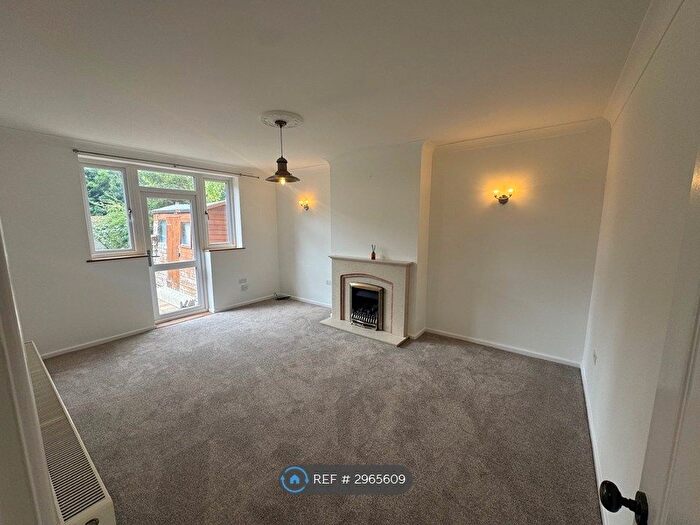 2 Bedroom Maisonette To Rent In Court Road, Orpington, BR6