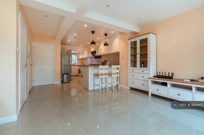 5 Bedroom Terraced House To Rent In Langley Park Road, Sutton, SM2