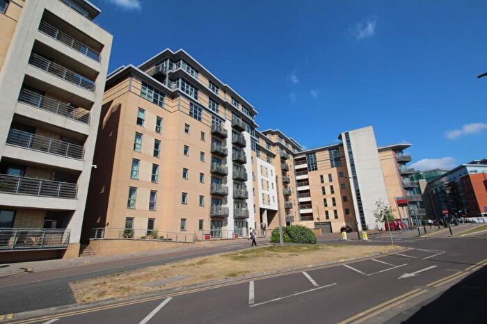 2 Bedroom Apartment For Sale In Bowman Lane, Hunslet, Leeds, West Yorkshire, LS10