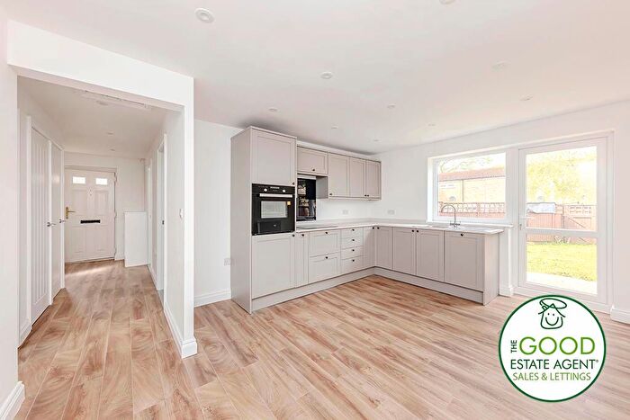 2 Bedroom Bungalow To Rent In Appleton Walk, Wilmslow, SK9