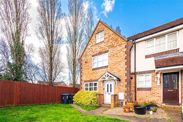 5 Bedroom End Terrace House For Sale In Denbigh Close, Hemel Hempstead, Hertfordshire, HP2