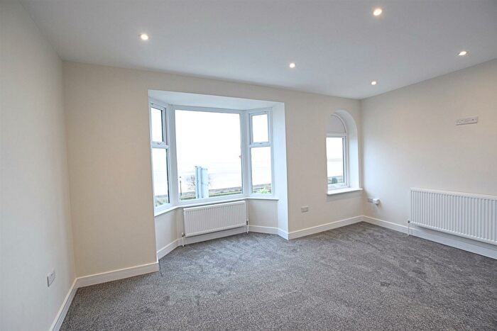 4 Bedroom Town House To Rent In Kingsway, Cleethorpes, DN35