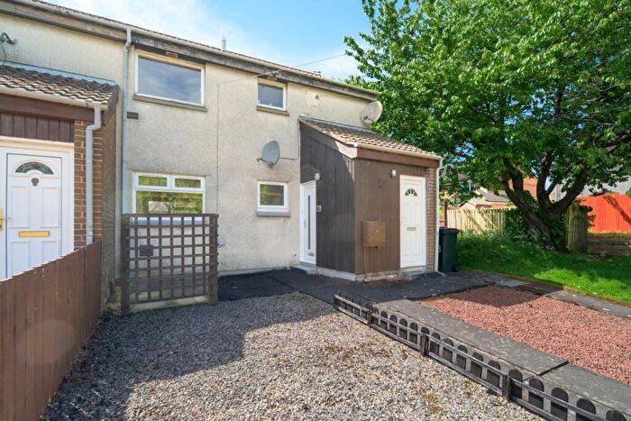 1 Bedroom Flat For Sale In Castle Avenue, Carronshore, Falkirk, FK2