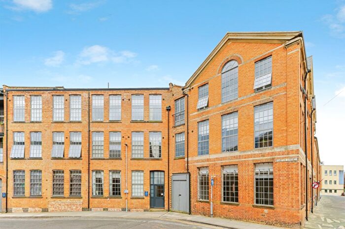 1 Bedroom Flat For Sale In Dunster Street, Northampton, NN1