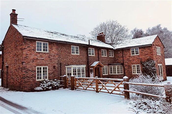 4 Bedroom Barn Conversion To Rent In Mobberley, Knutsford, WA16
