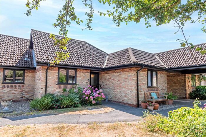 2 Bedroom Terraced Bungalow For Sale In The Maltings, Thatcham, Berkshire, RG19