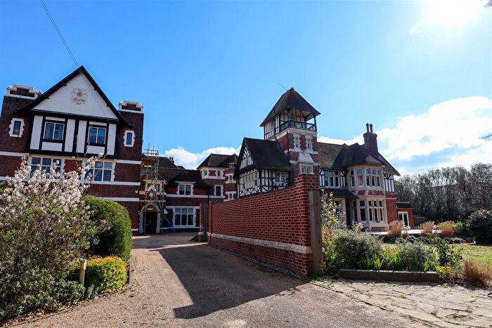 2 Bedroom Flat For Sale In Albany Road, St. Leonards-On-Sea, TN38