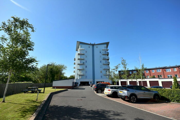 2 Bedroom Apartment To Rent In The Pinnacle, CF64