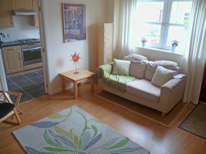 2 Bedroom Flat To Rent In Charles Street, Aberdeen, AB25