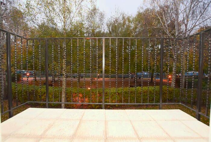 2 Bedroom Flat To Rent In Basildon Close, Watford WD18