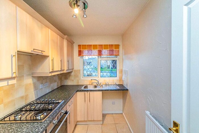 2 Bedroom Bungalow For Sale In Sheldrake Close, Thorpe Hesley, Rotherham, South Yorkshire, S61
