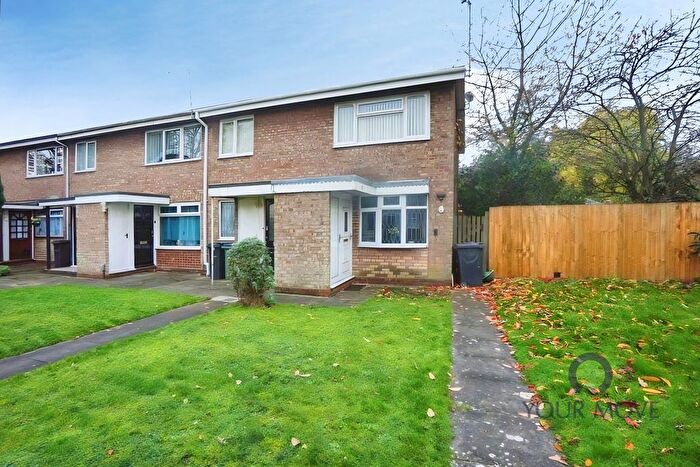 2 Bedroom Maisonette To Rent In Oakthorpe Gardens, Tividale, Oldbury, West Midlands, B69