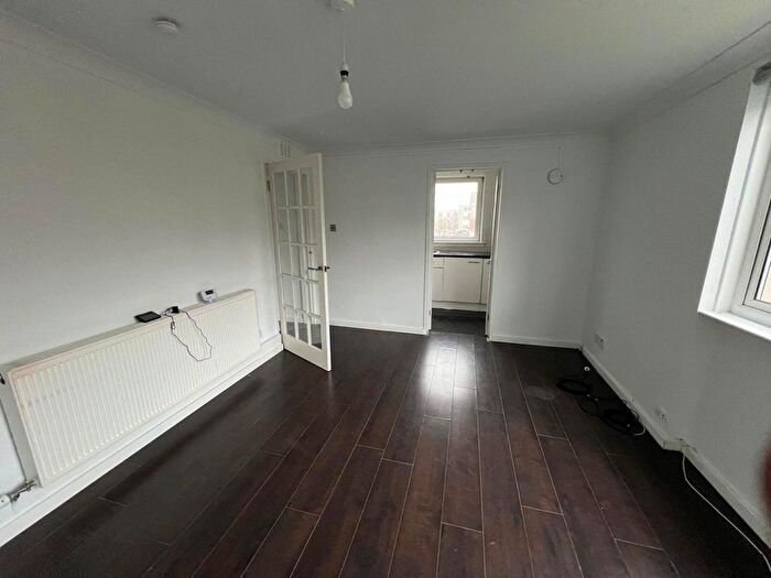 1 Bedroom Flat To Rent In Tannahill Drive, Glasgow, G74