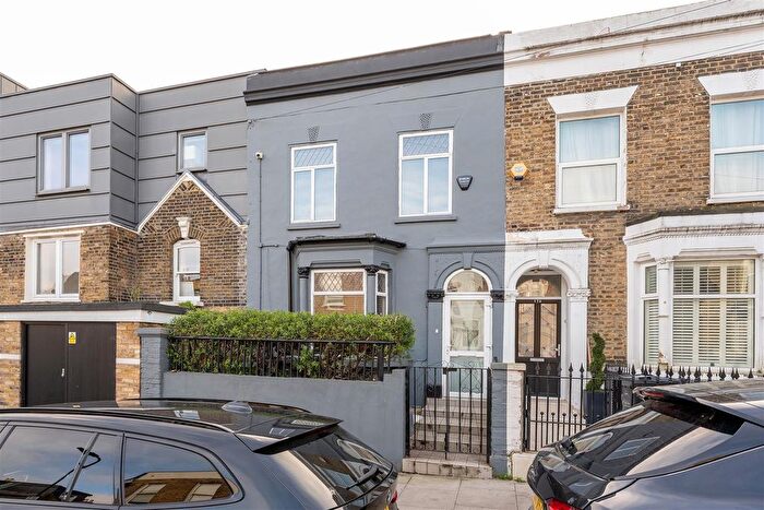 4 Bedroom Property For Sale In Glenarm Road, Hackney, E5