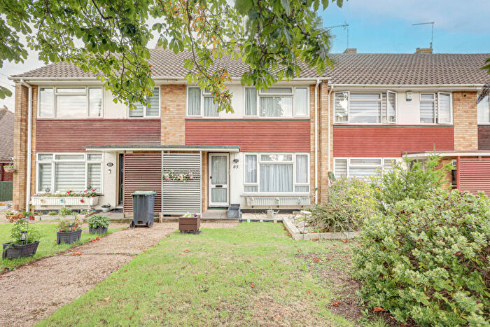 3 Bedroom Terraced House For Sale In Bellhouse Road, Leigh-on-sea, SS9