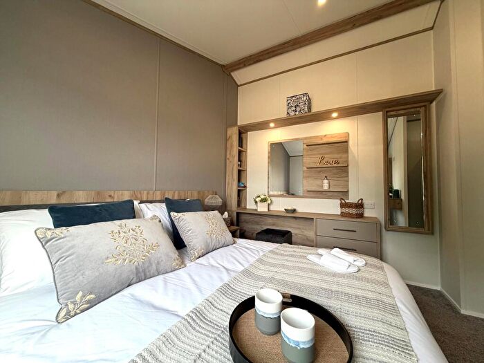 2 Bedroom Caravan For Sale In Willerby Mapleton, Broadland Sands Holiday Park, Coast Road, Lowestoft, Suffolk, NR32
